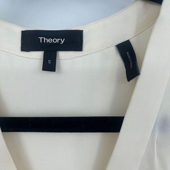 Theory Women’s Cream V-Neck Sleeveless Silk Blend Blouse Size Small - Picture 3 of 5